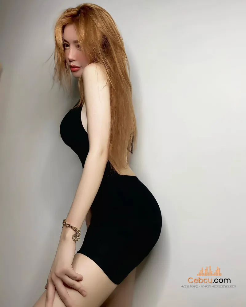 Elly Trần sexy