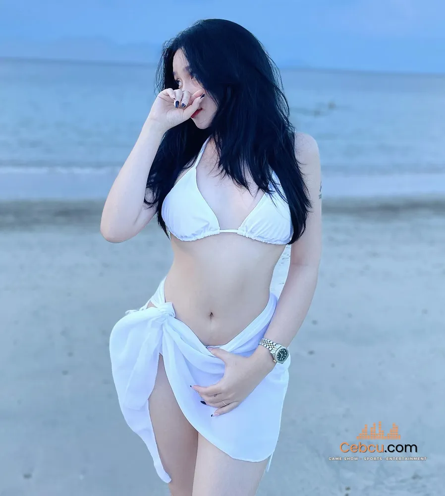 Gia Khang bikini