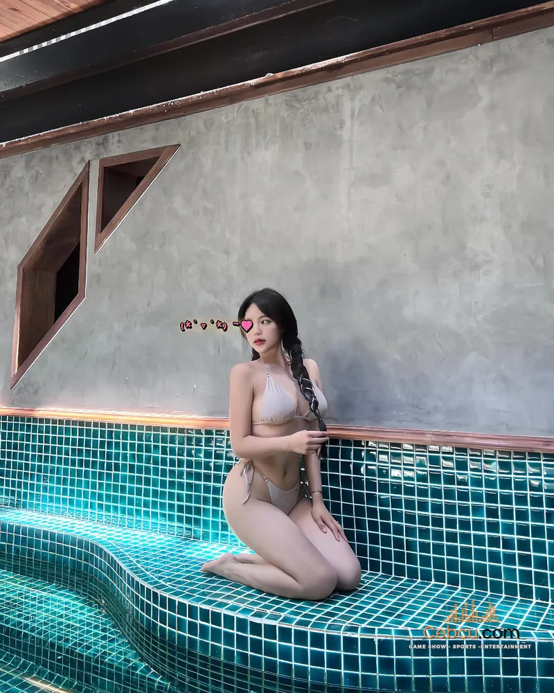 Trương Anh Thư diện bikini