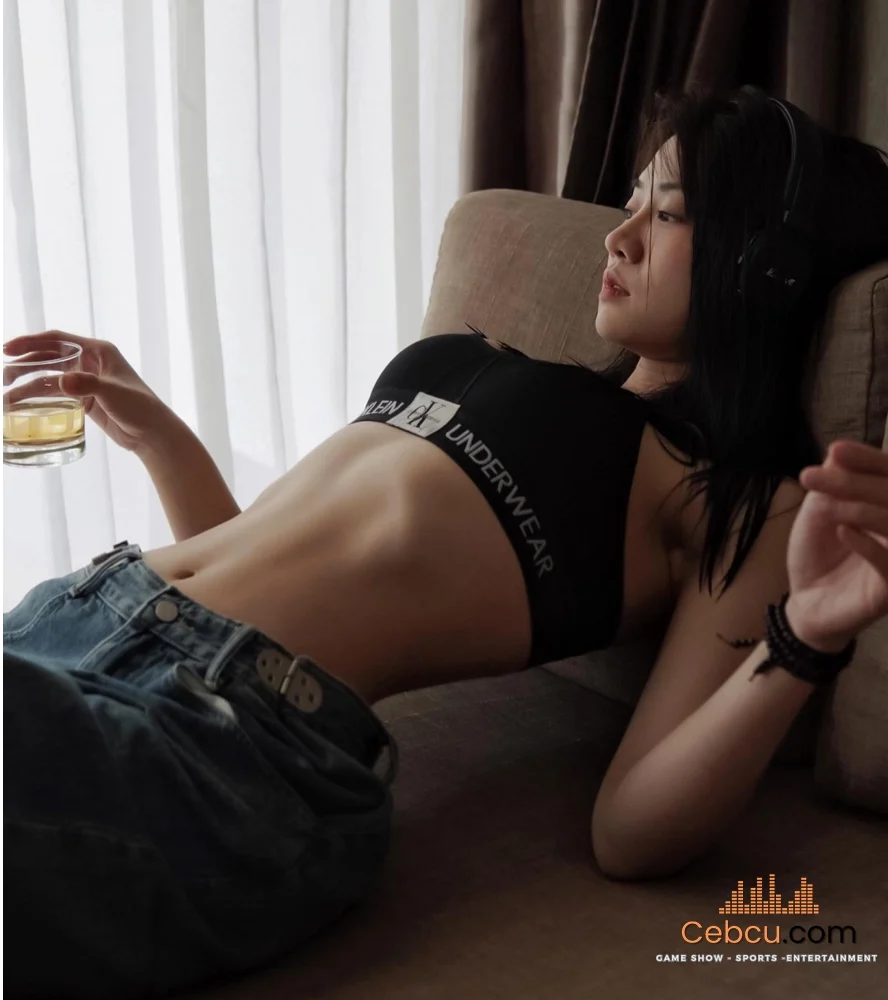 Lê Bống sexy 2